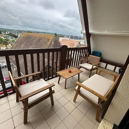 קסם משפחתי بلونفيل سور مير